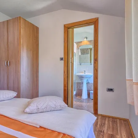 Guest house With Pool Fjord 3*